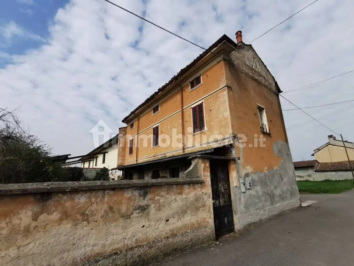 Casa indipendente in vendita a Gambarana