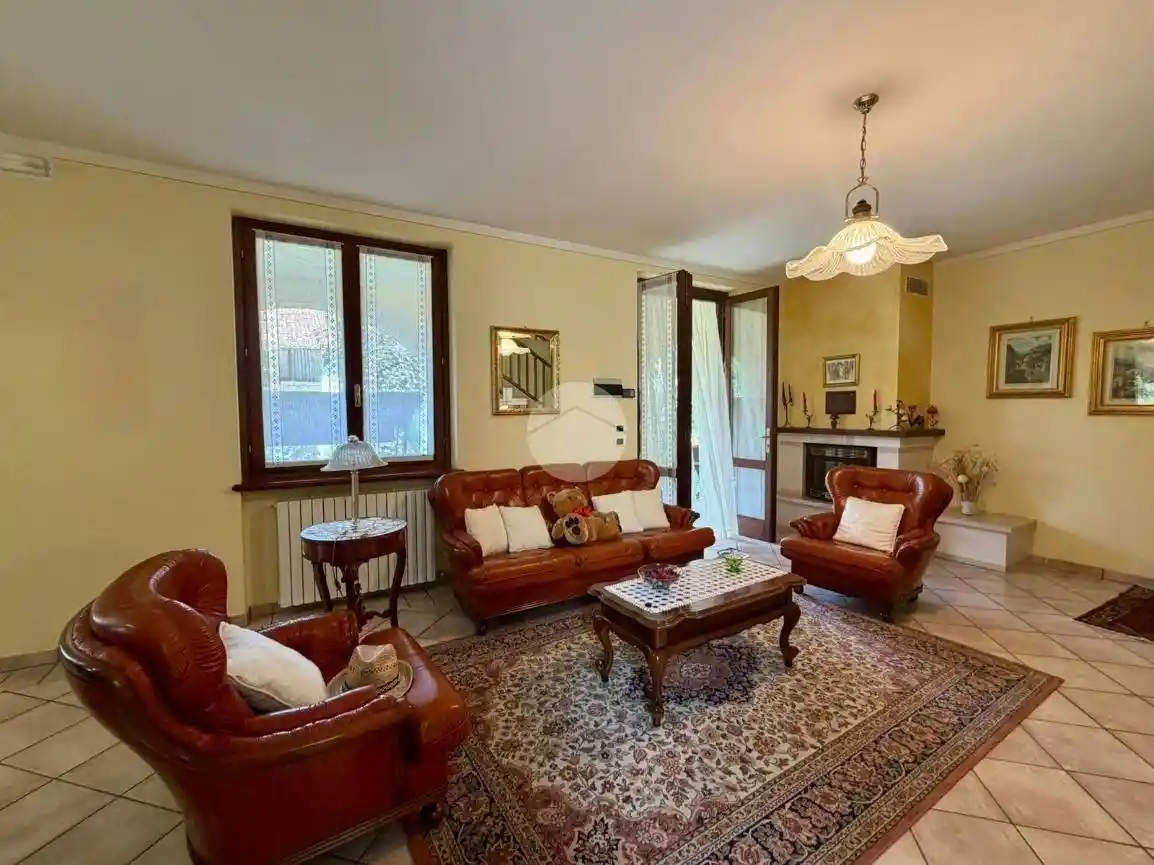 Villa in vendita a Borgo San Giacomo