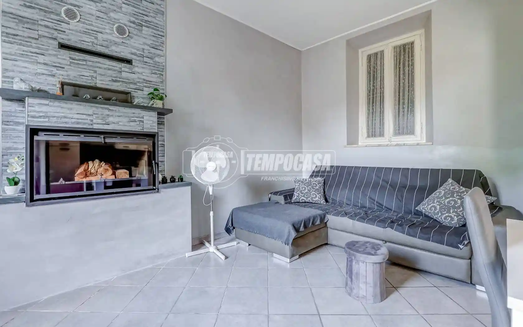 Casa indipendente in vendita a Sesto Calende