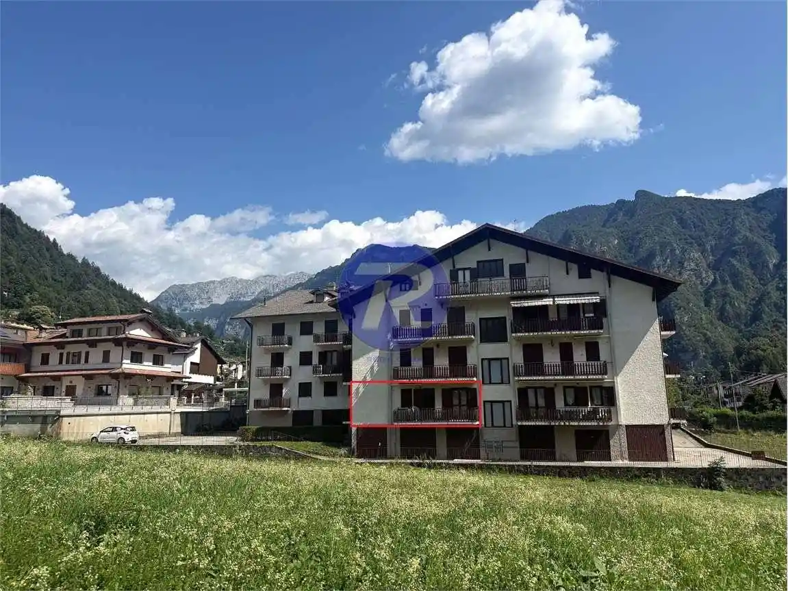 Appartamento in vendita a Piazza Brembana