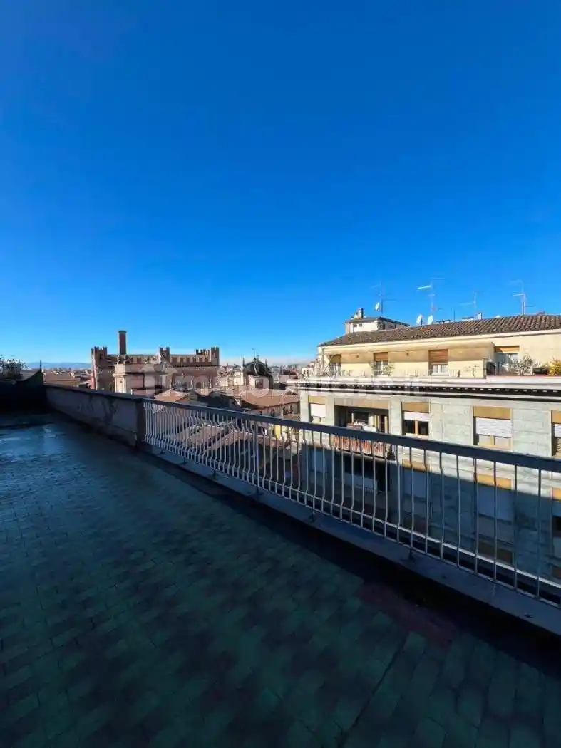 Appartamento in vendita a Piacenza