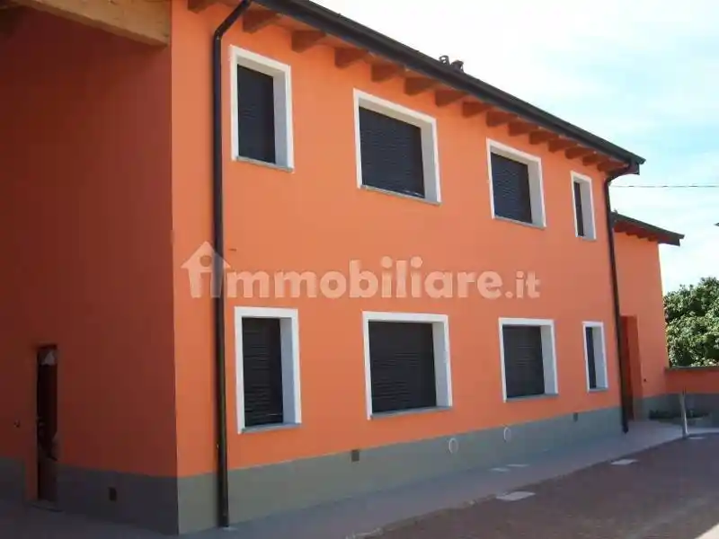 Villetta a schiera in vendita a Bastida Pancarana