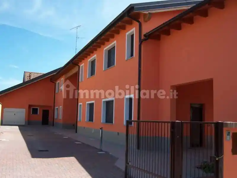 Appartamento in vendita a Bastida Pancarana