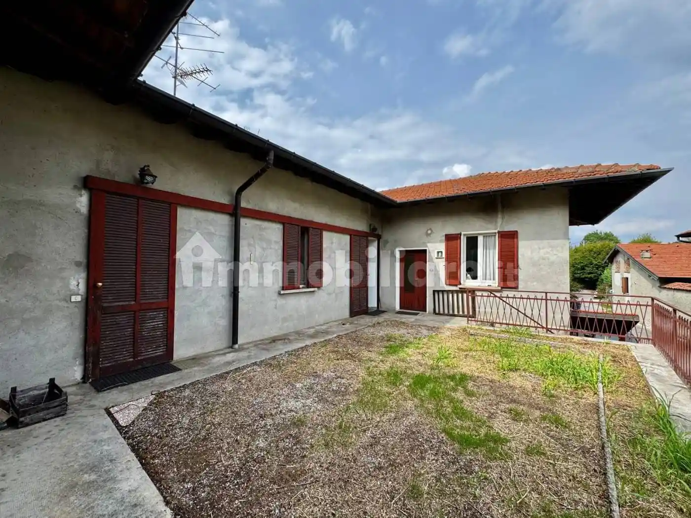 Villa in vendita a Mercallo