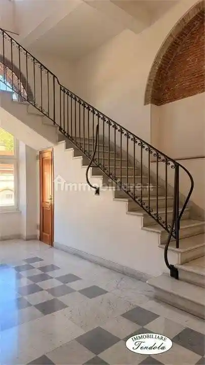 Appartamento in vendita a Carrara