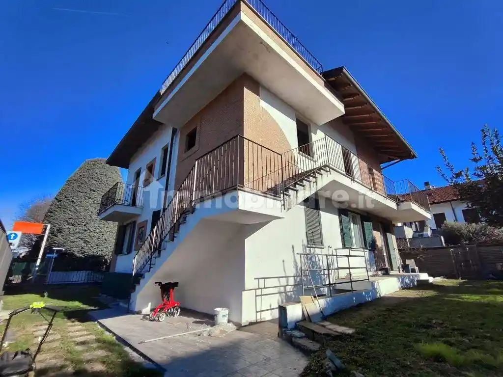 Villa in vendita a Barlassina