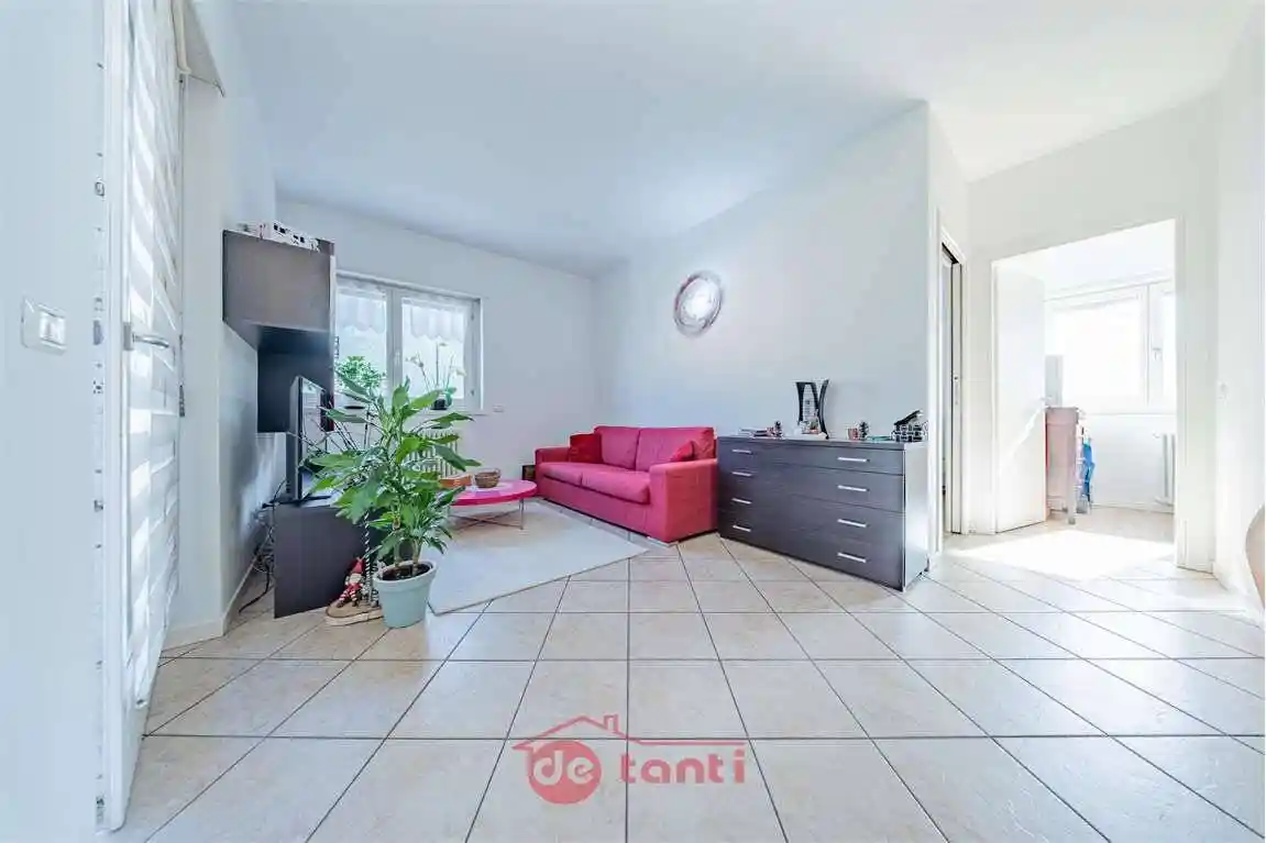Appartamento in vendita a Rogolo