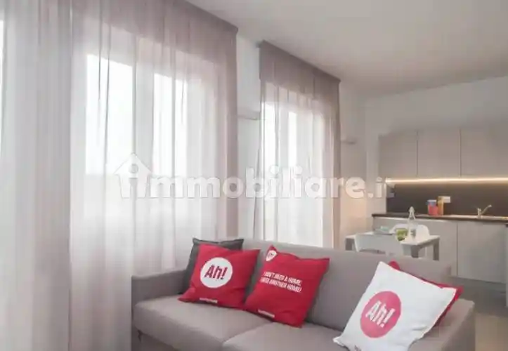 Palazzo - Edificio in affitto a Milano