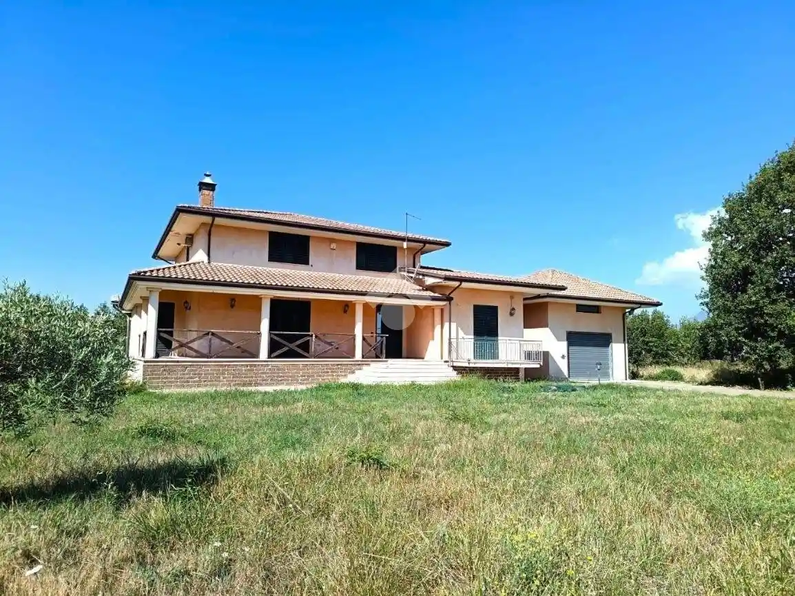 Villa in vendita a Aiello del Sabato