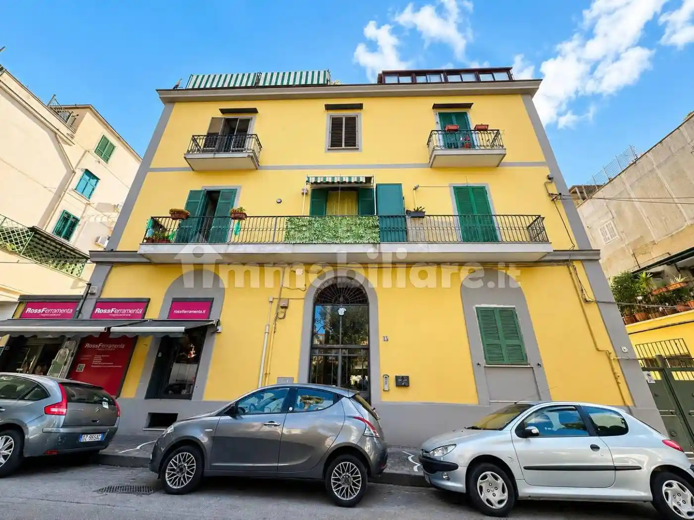 Appartamento in vendita a Napoli