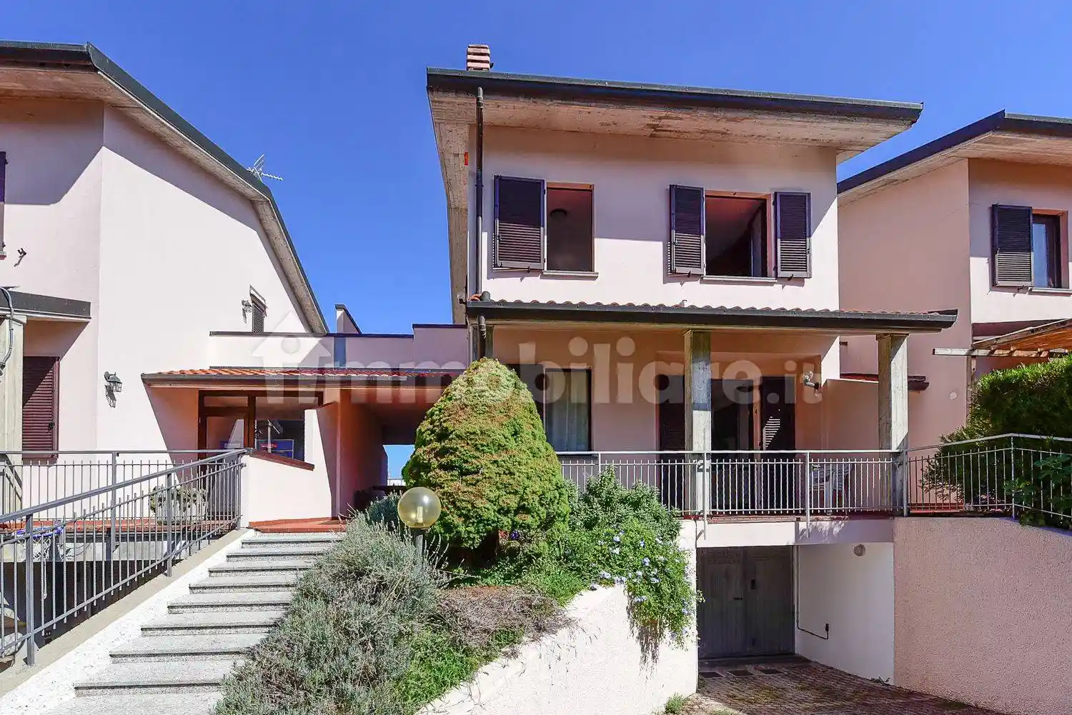 Villetta a schiera in affitto a Besana in Brianza