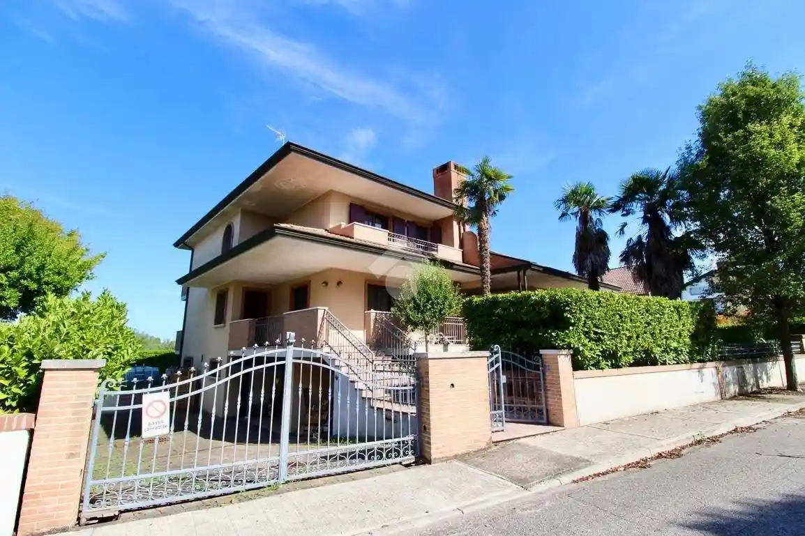 Villa in vendita a Lignano Sabbiadoro