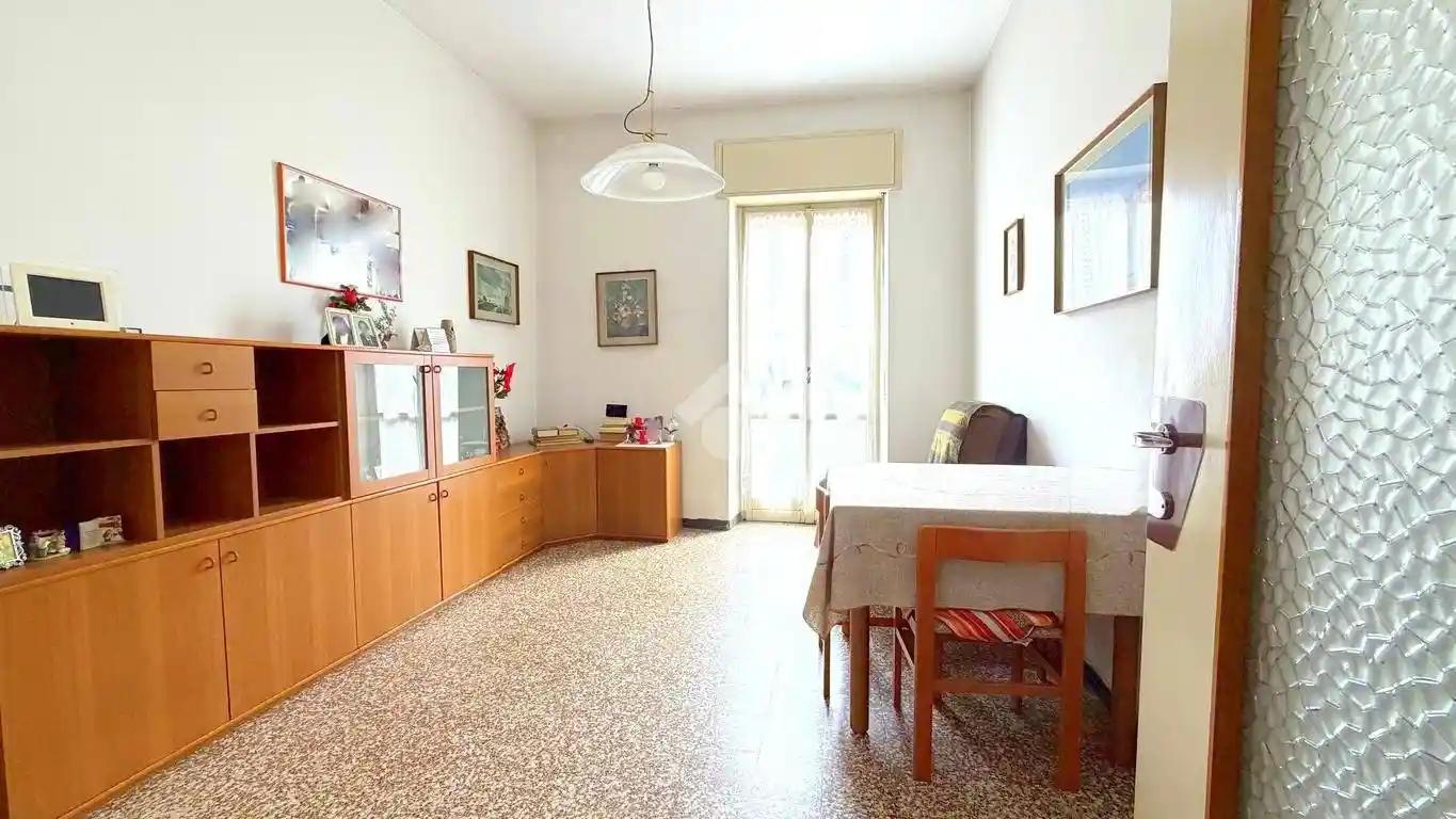 Appartamento in vendita a Caronno Pertusella