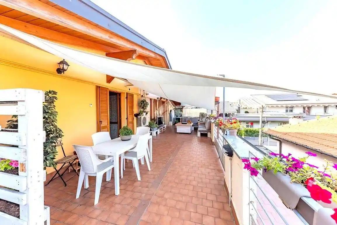 Appartamento in vendita a Caronno Pertusella