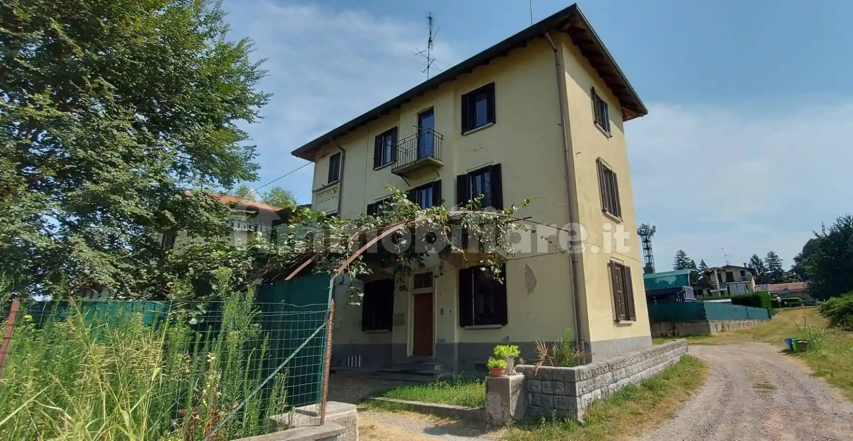 Appartamento in vendita a Golasecca