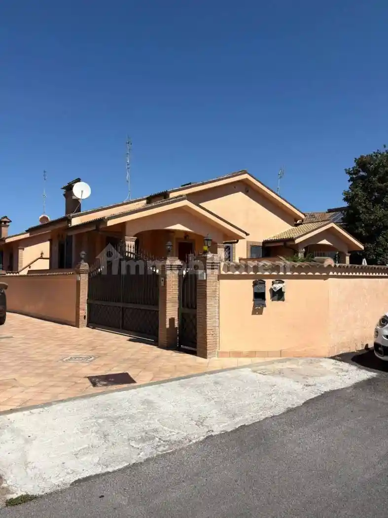 Villa in vendita a Roma