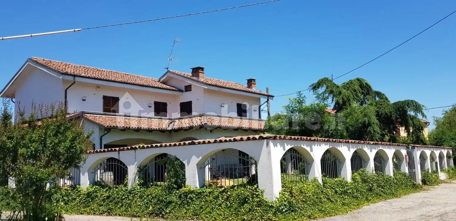 Villa in vendita a Tigliole