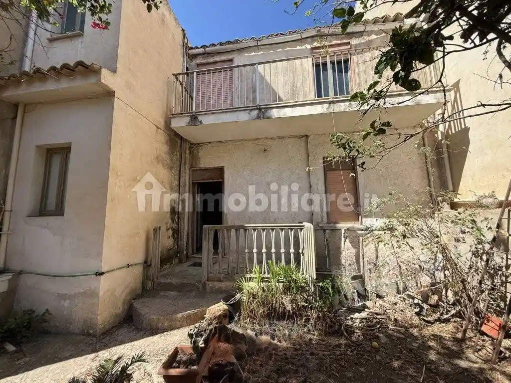 Casa indipendente in vendita a Santa Croce Camerina