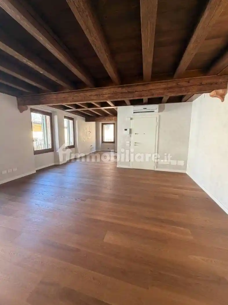 Appartamento in vendita a Verona