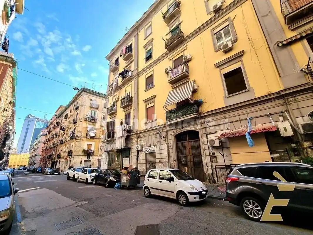 Appartamento in vendita a Napoli