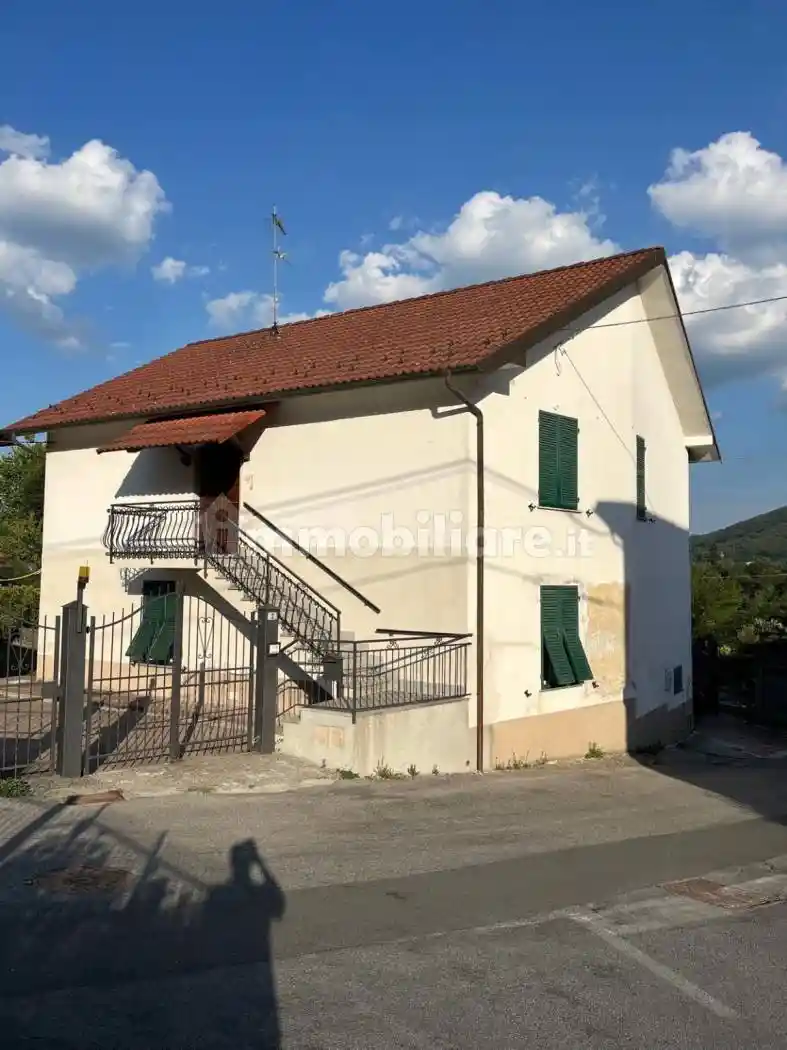 Appartamento in affitto a Busalla
