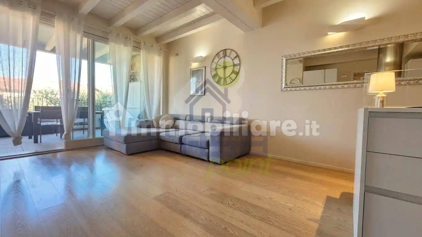 Appartamento in vendita a Desenzano del Garda