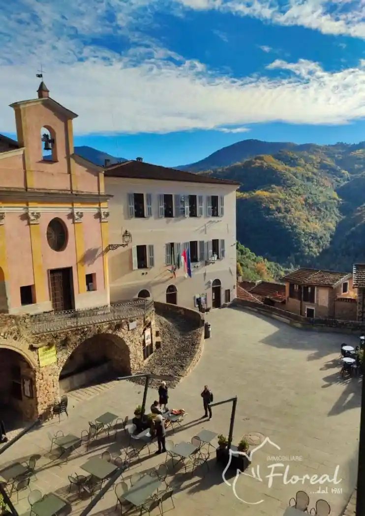 Casa indipendente in vendita a Apricale