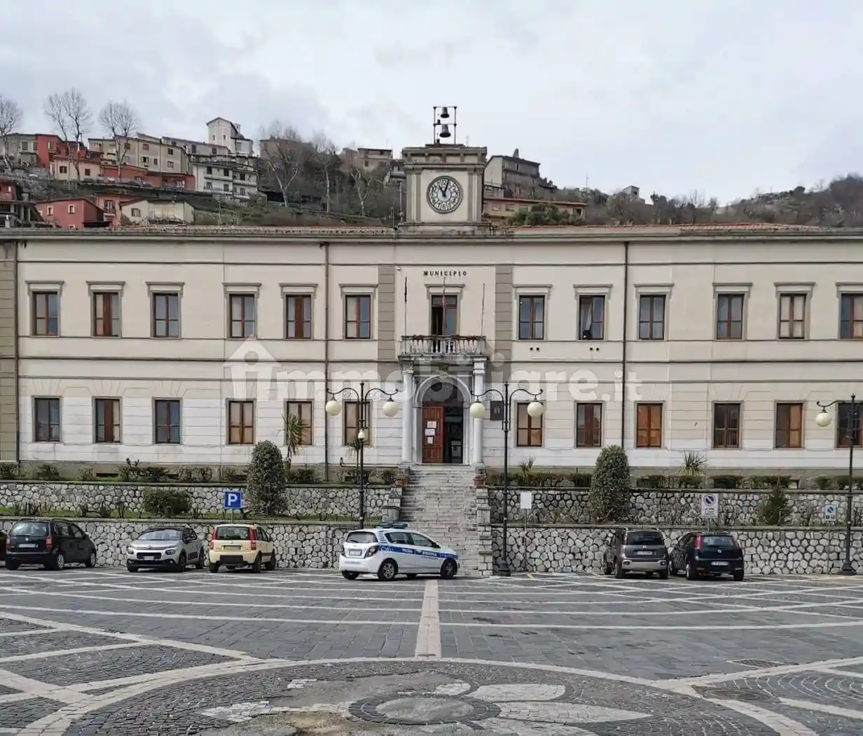 Palazzo - Edificio in vendita a Mercogliano