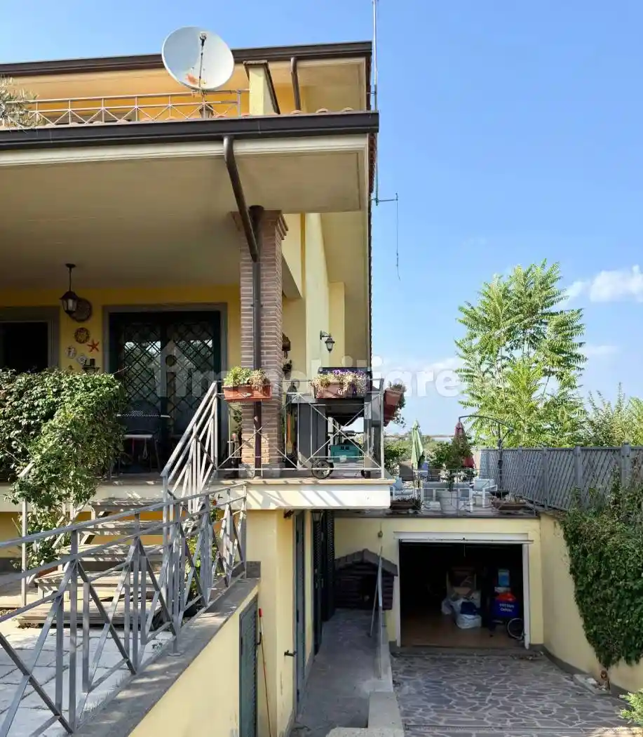 Villetta a schiera in vendita a Roma