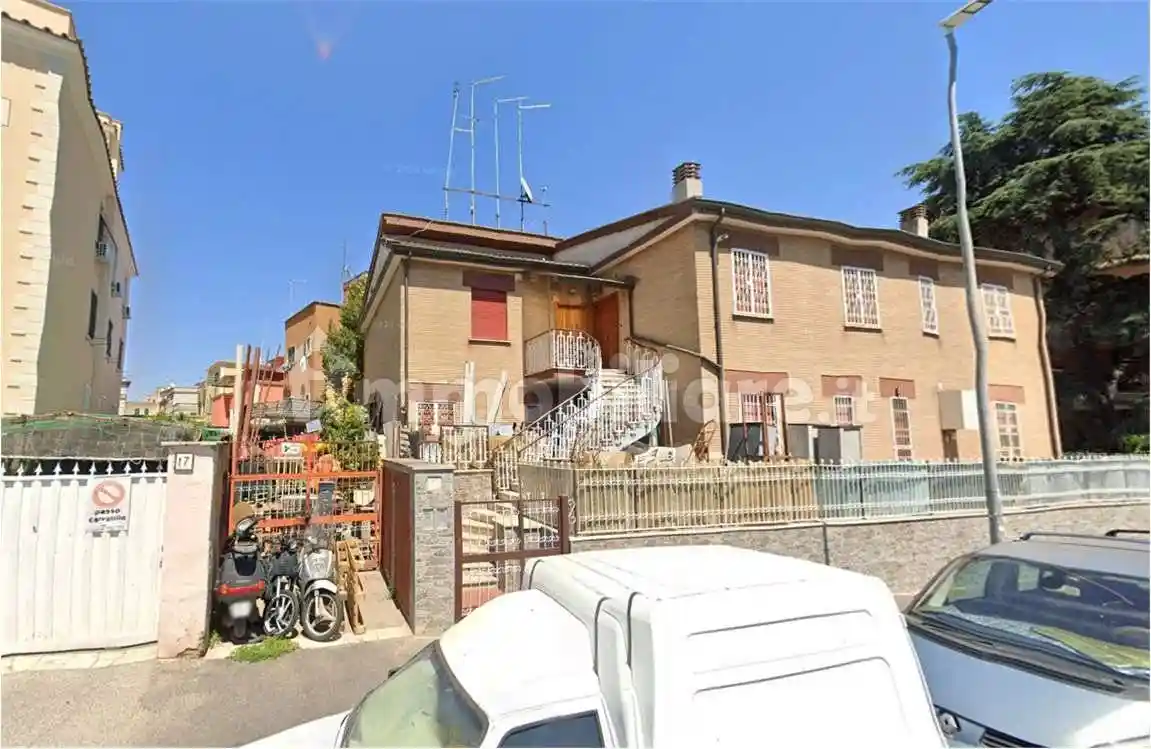 Appartamento in vendita a Roma