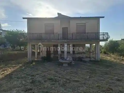 Villa in vendita a Aragona