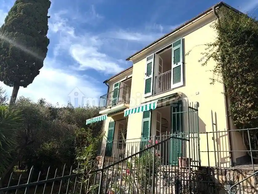 Casa indipendente in affitto a Zoagli