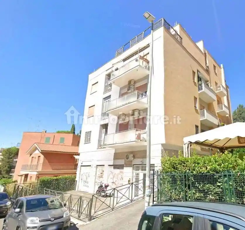 Appartamento in vendita a Roma