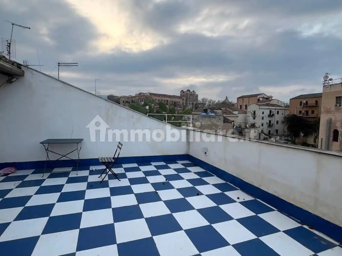 Appartamento in vendita a Palermo