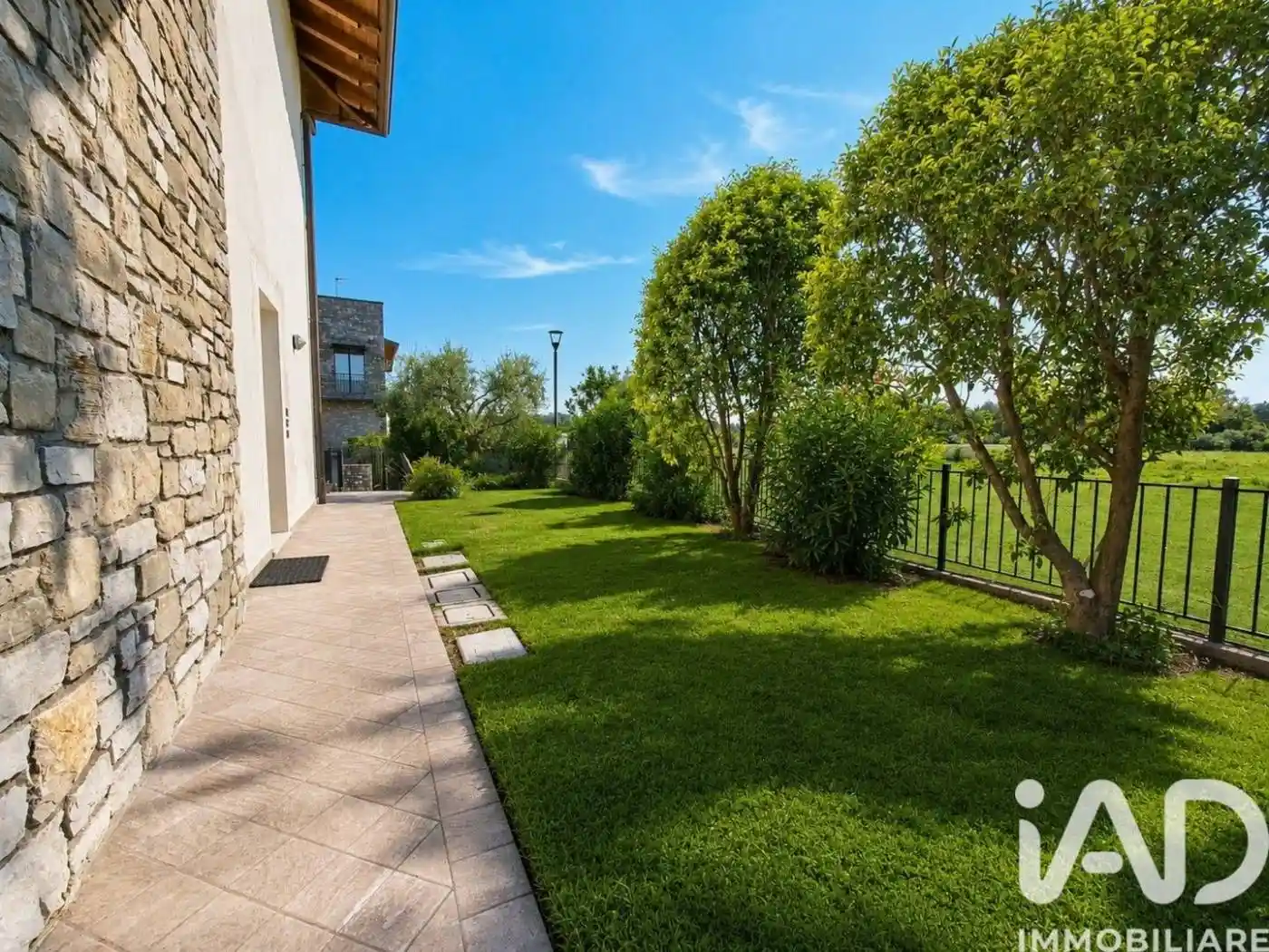 Villa in vendita a Manerba del Garda