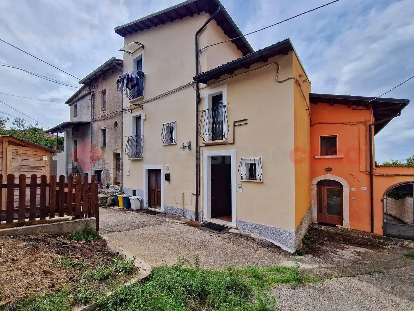 Casa indipendente in vendita a Pizzoli