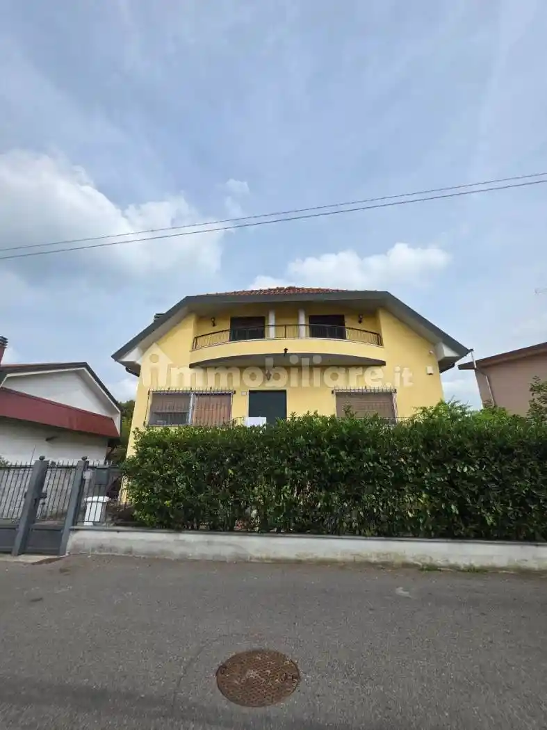 Villa in vendita a Mediglia