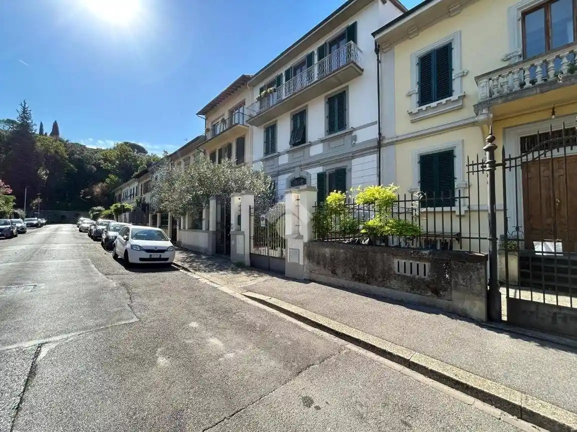 Appartamento in vendita a Firenze
