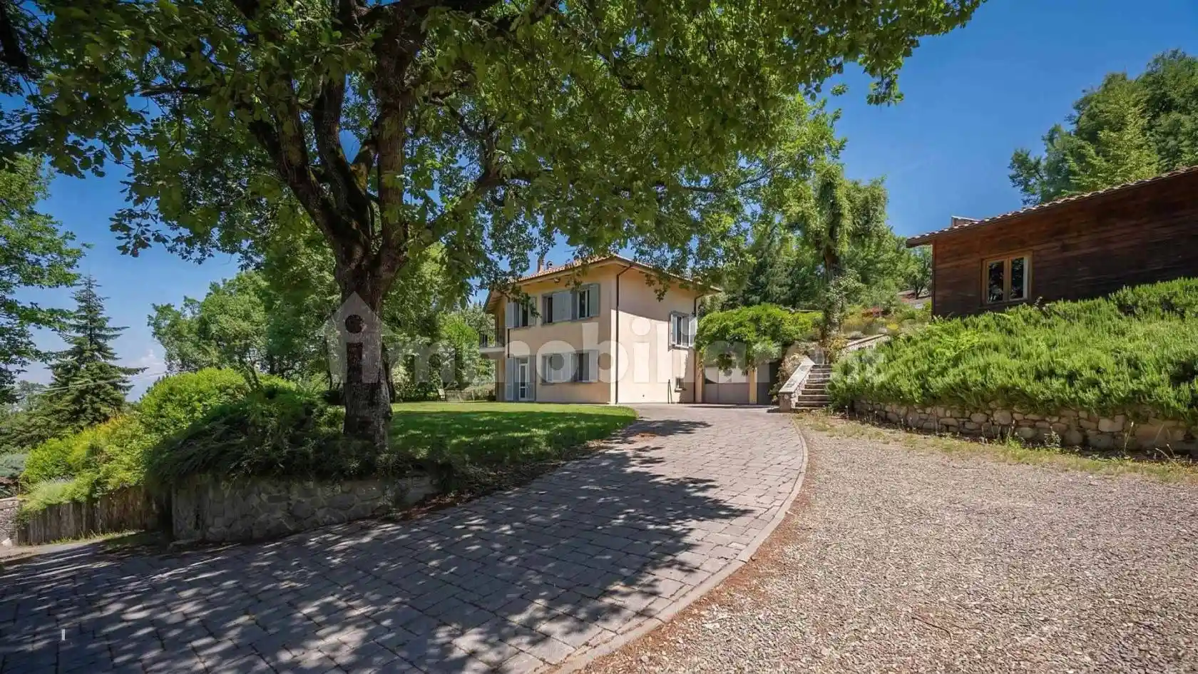 Villa in vendita a Arezzo