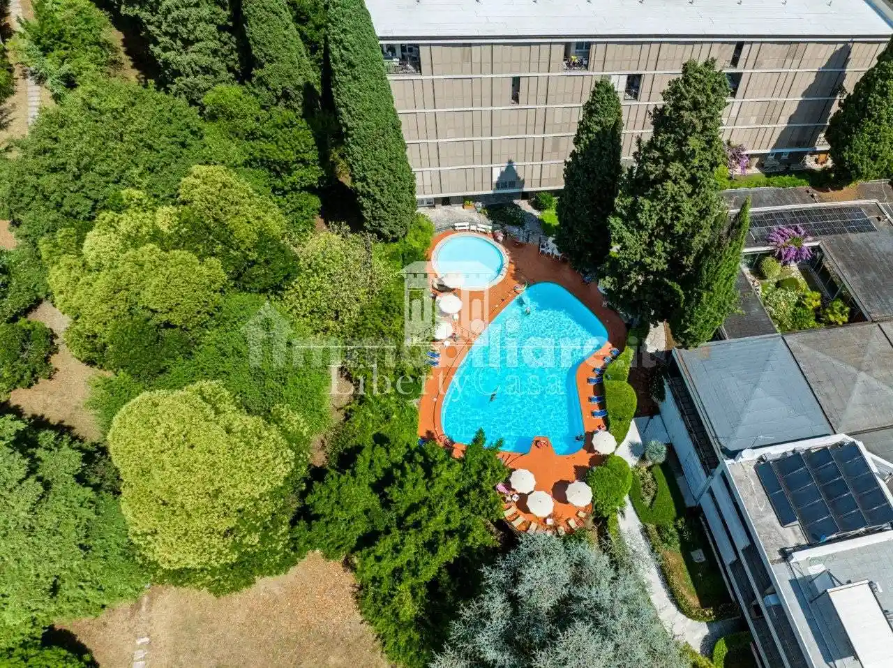 Appartamento in vendita a Gardone Riviera
