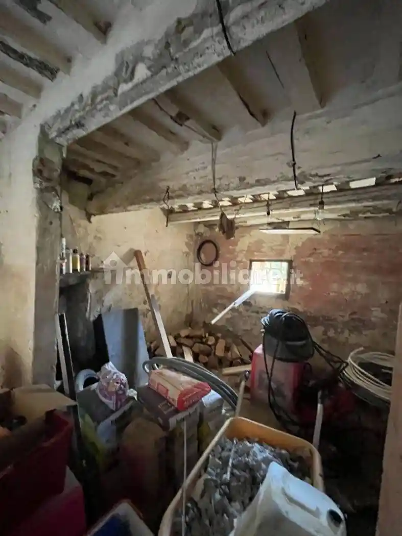 Casa indipendente in vendita a Massa
