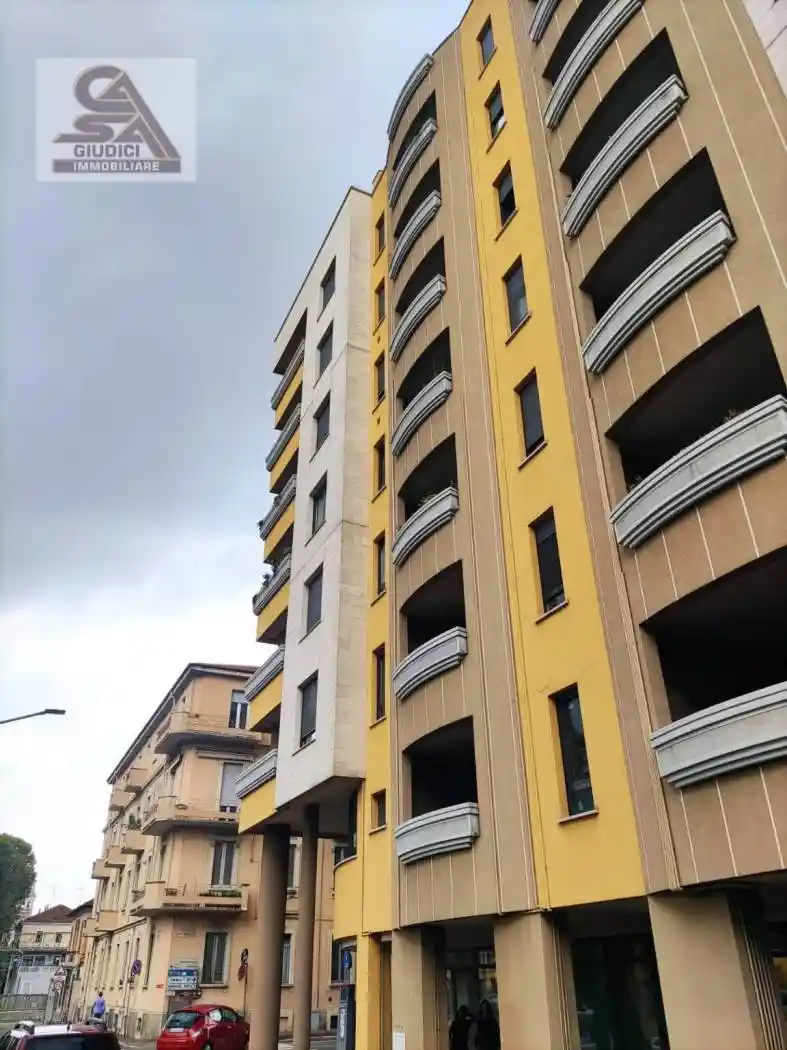 Appartamento in affitto a Saronno