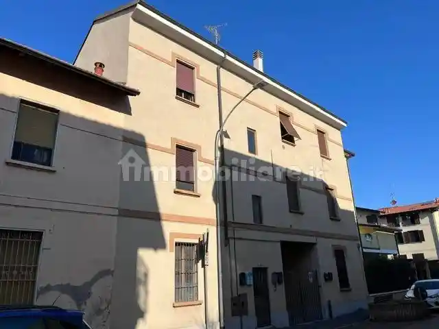 Appartamento in vendita a Garbagnate Milanese