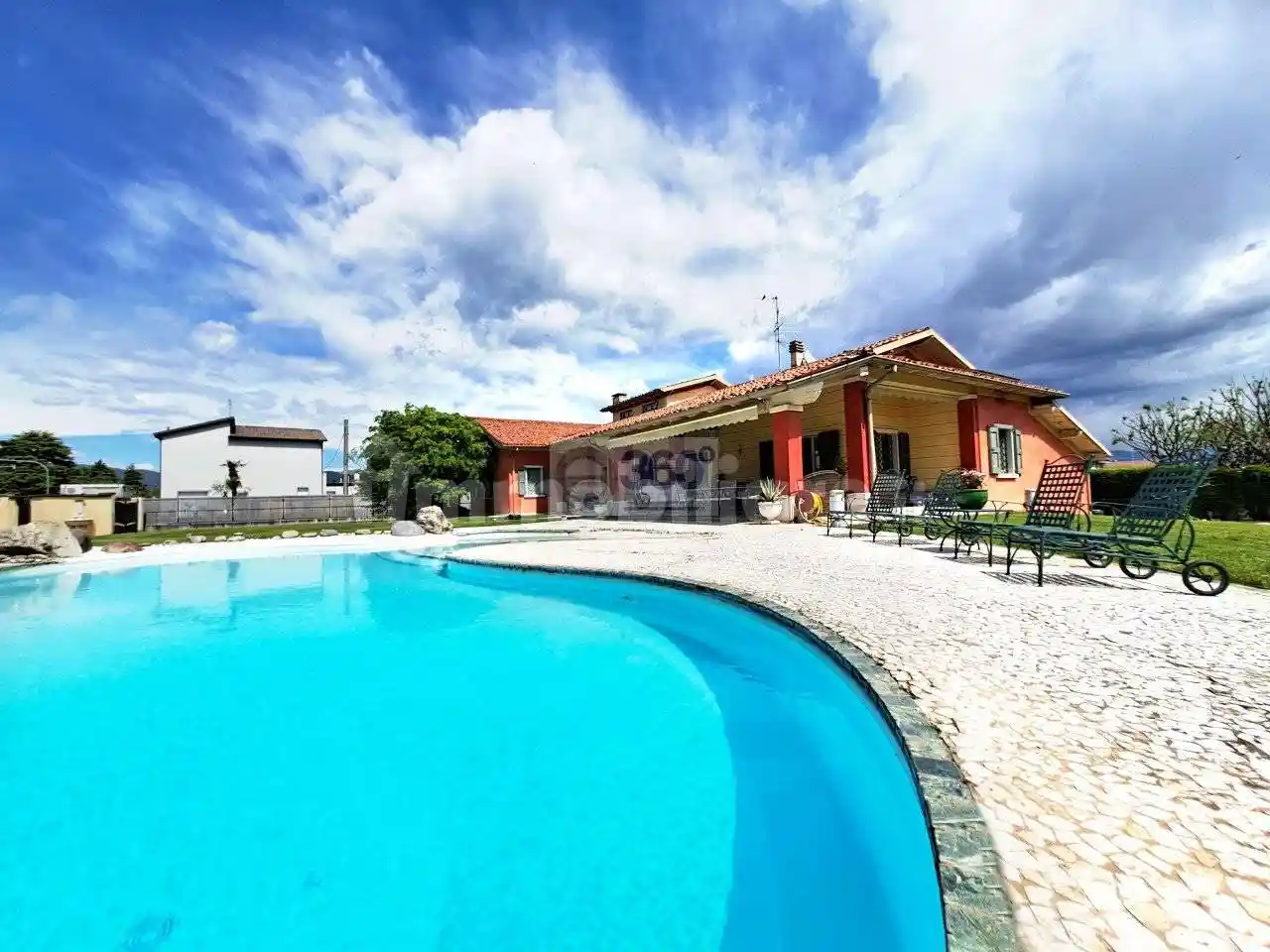 Villa in vendita a Paderno Franciacorta