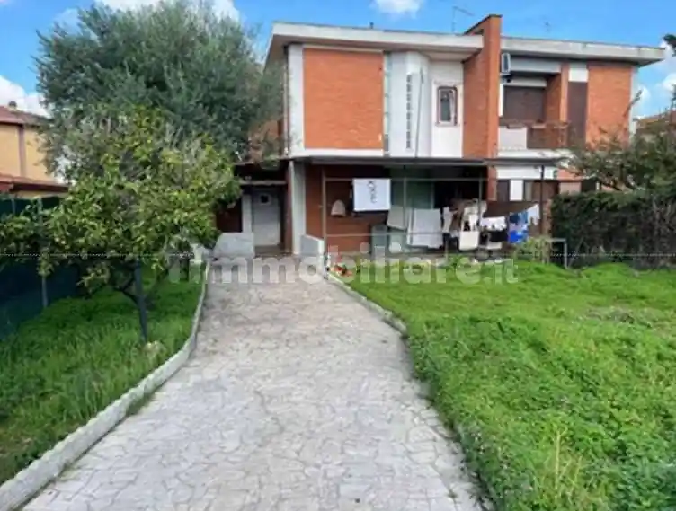 Villetta a schiera in vendita a Ardea