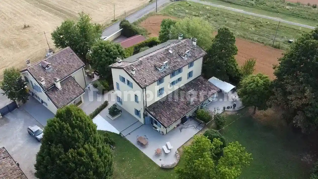 Villa in vendita a Modena