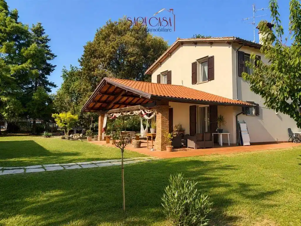 Casa indipendente in vendita a Faenza