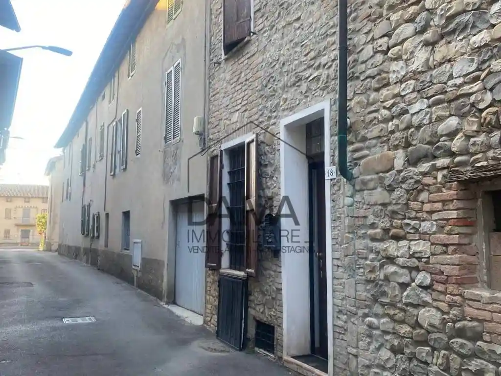 Appartamento in vendita a Montechiarugolo