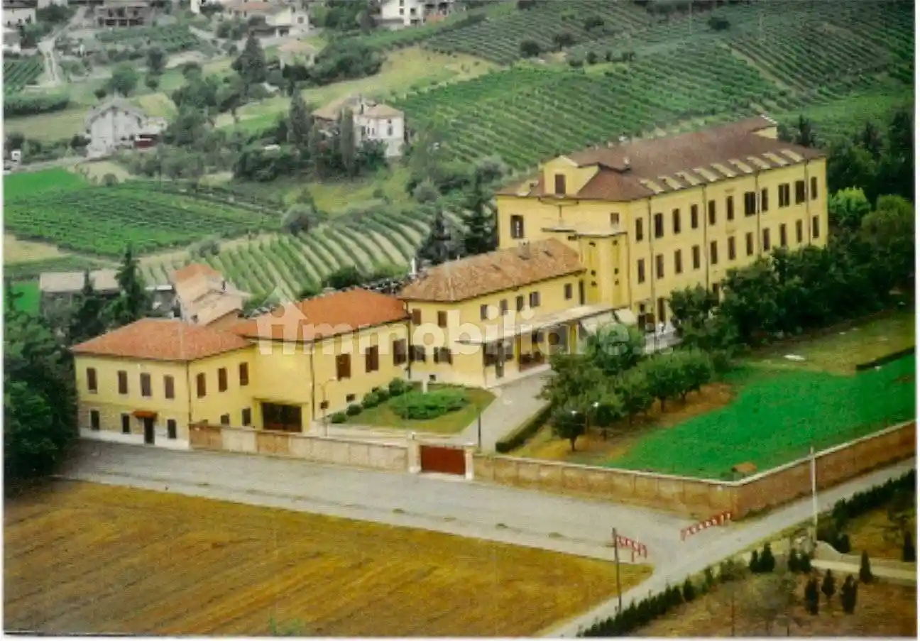 Palazzo - Edificio in vendita a Nizza Monferrato