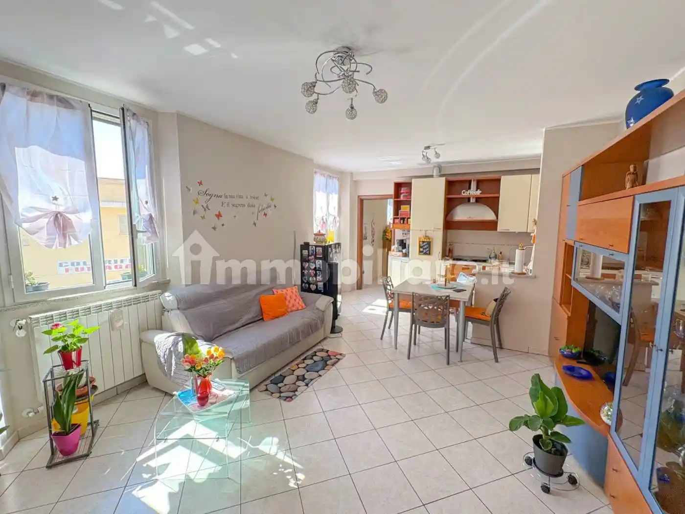 Appartamento in vendita a Vado Ligure